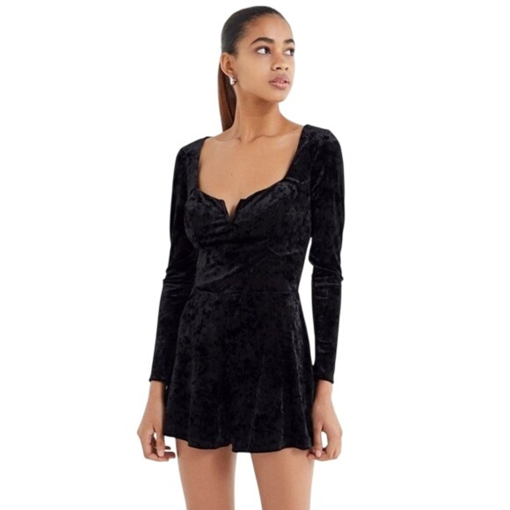 Urban Outfitters Romper Women Medium Black Crushed Velvet Long Sleeve Whimsigoth